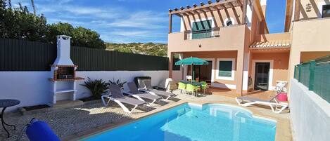 Villa on end plot alongside the Parque Naturel de Costa Vicentina