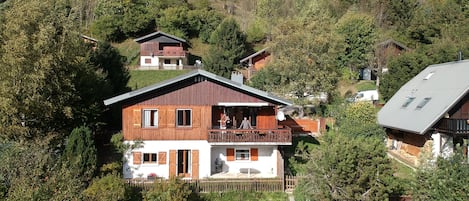 Ground floor apartment in chalet