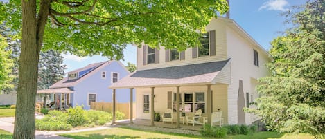 Leelanau Landing - 314 Leelanau Ave.