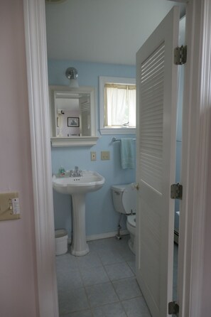 Private master bath