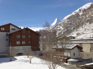 Cloud, Sky, Building, Snow, Property, Mountain, Window, House, Slope, Freezing