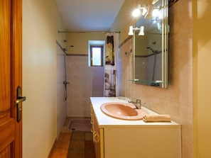 Spiegel, Sinken, Zapfhahn, Eigentum, Armatur, Bad Sink, Badezimmer, Interior Design, Holz
