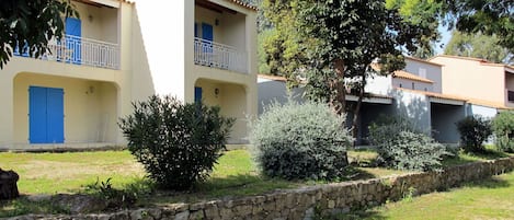 Proprietà, Casa, Immobiliare, Casa, Costruzione, Zona Residenziale, Estate, Quartiere, Lotto, Architettura