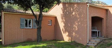 Propiedad, Casa, Casa, Bienes Raíces, Edificio, El Terreno Del Lote, Barrio Residencial, Área Rural, Arquitectura, Yarda