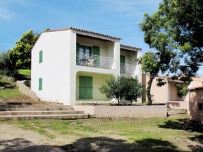 Maison, Propriété, Domicile, Zone Résidentielle, Architecture, Bâtiment, Immobilier, Quartier, Ville, Arbre