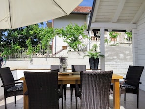 Eigentum, Zimmer, Gebäude, Tabelle, Möbel, Haus, Interior Design, Grundeigentum, Balkon, Terrasse
