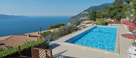 Proprietà, Piscina, Azzurro, Vacanza, Immobiliare, Casa, Costruzione, Ricorrere, Villa, Estate