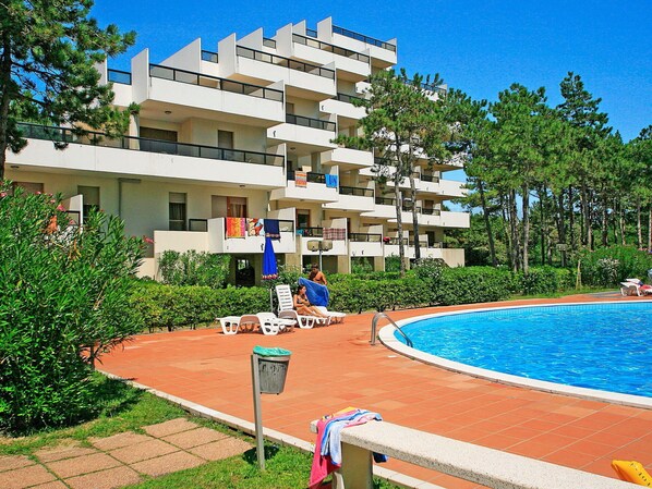 Eigentum, Schwimmbad, Wohngebiet, Gebäude, Wohnung, Grundeigentum, Resort, Haus, Freizeit, Eigentumswohnung