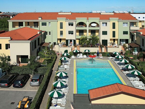 Schwimmbad, Resort, Verbundwerkstoff, Gartenmöbel, Schatten, Hotel, Eco Hotel, Water Feature, Thermae