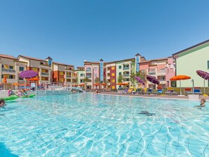 L'Eau, Ciel, Bâtiment, Propriété, Piscine, Bleu Azur, Maison, Fenêtre, Loisir, Condominium