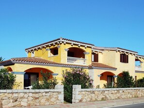 Plante, Ciel, Propriété, Fenêtre, Bâtiment, Maison, Arbre, Ombre, Zone Résidentielle