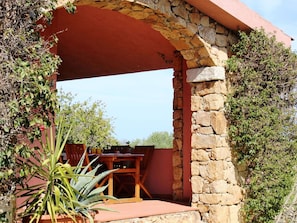 Plante, Propriété, Ciel, Ombre, Lot Terre, Bois, Brickwork, Brique, Chalet, Façade