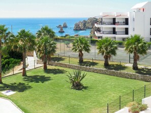 Plant, Sky, Water, Building, Tree, Arecales, Land Lot, Urban Design, Vegetation, Coastal And Oceanic Landforms