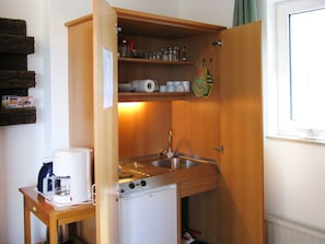 Zimmer, Möbel, Eigentum, Cabinetry, Regal, Gebäude, Haus, Küche, Grundeigentum, Interior Design