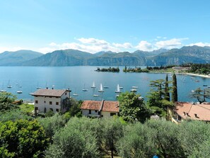 Acqua, Cielo, Nube, Montagna, Giorno, Risorse Idriche, Pianta, Blu, Costruzione, Albero