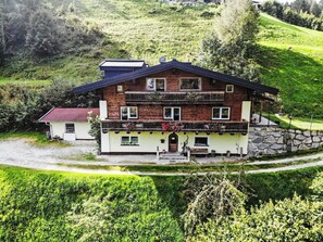 Plante, Bâtiment, Paysage Naturel, Fenêtre, Maison, Lot Terre, Biome, Chalet, Zone Rurale, Paysage