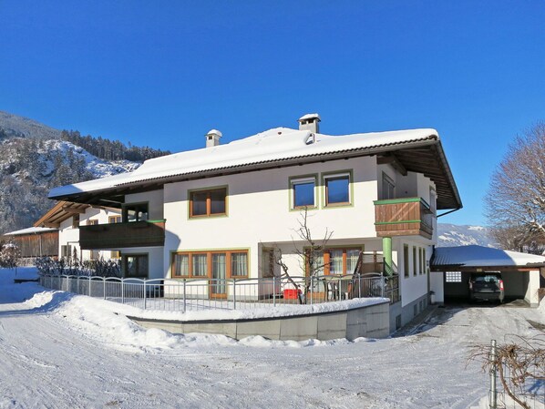 Propriété, Maison, Neige, Domicile, L'Hiver, Immobilier, Bâtiment, Ciel, Architecture, Toit