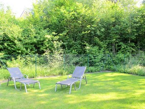 Plante, Meubles, Vert, Feuille, Chaise, Herbe, Paysage Naturel, Mobilier De Jardin, Arbre, Ombre