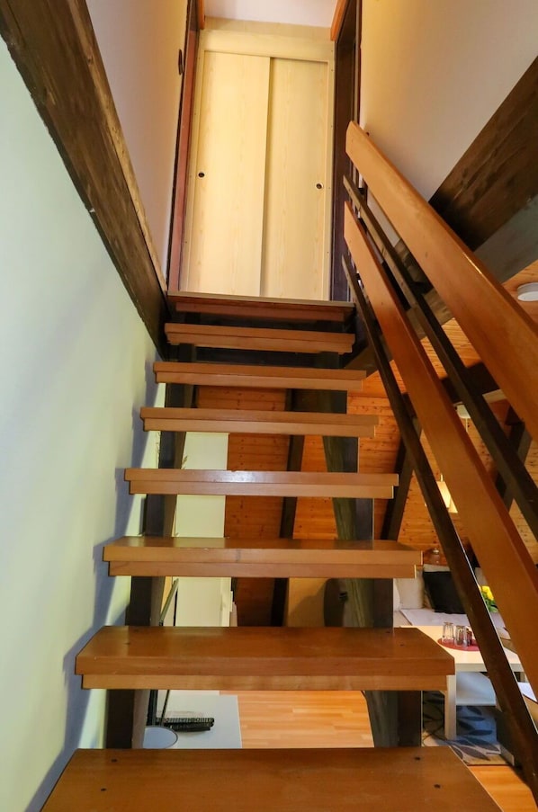 Gebäude, Treppe, Holz, Interior Design, Haus, Fussboden, Flooring, Holzbeize, Hartholz