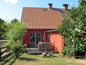 Property, House, Cottage, Building, Home, Real Estate, Farmhouse, Rural Area, Facade, Architecture