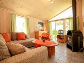 Zimmer, Möbel, Eigentum, Interior Design, Decke, Wohnzimmer, Gebäude, Haus, Grundeigentum, Tabelle