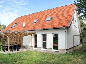 Bâtiment, Fenêtre, Ciel, Plante, Bois, Maison, Lot Terre, Chalet, Arbre, Herbe