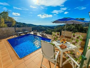 Blau, Schwimmbad, Resort, Gartenmöbel, Freizeit, Eco Hotel, Regenschirm, Sonnenliege, Stuhl, Hotel