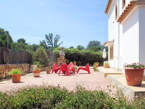 Proprietà, Immobiliare, Casa, Casa, Zona Residenziale, Cortile, Costruzione, Backyard, Giardino, Vacanza