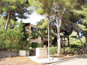 Propriété, Maison, Végétation, Zone Résidentielle, Immobilier, Domicile, Quartier, Bâtiment, Arbre, Architecture