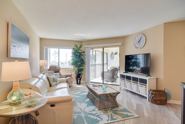 Bradenton Beach Vacation Rental | 2BR | 2BA | 1,200 Sq Ft | Step-Free Access