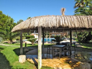 Thatching, Resort, Building, Real Estate, Eco Hotel, Hut, Pavilion, Vacation, Shade, House