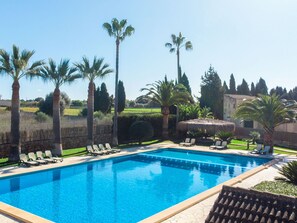 Water, Plant, Swimming Pool, Sky, Azure, Nature, Tree, Architecture, Leisure, Arecales