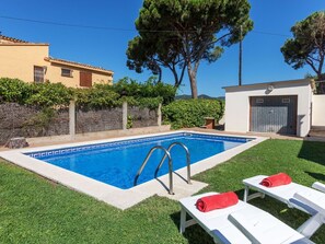 Plant, Building, Sky, Property, Swimming Pool, Tree, Water, Azure, Shade, Outdoor Furniture