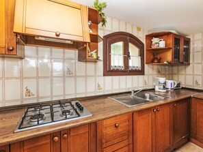 Braun, Cabinetry, Countertop, Eigentum, Spüle, Sinken, Zapfhahn, Holz, Armatur, Küche