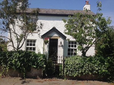 Luxury Farmhouse Cottage