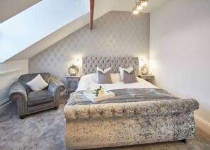 Simba House, Saltburn-by-the-Sea - Host & Stay