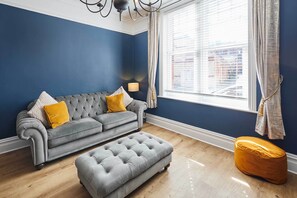 Simba House, Saltburn-by-the-Sea - Host & Stay