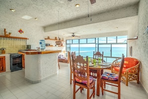 Dining Area and Ocean view - La Iguana condo 7, 1 Bedroom, Akumal Mexico vacation rental