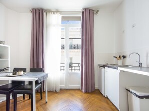 kitchen area with breakfast table