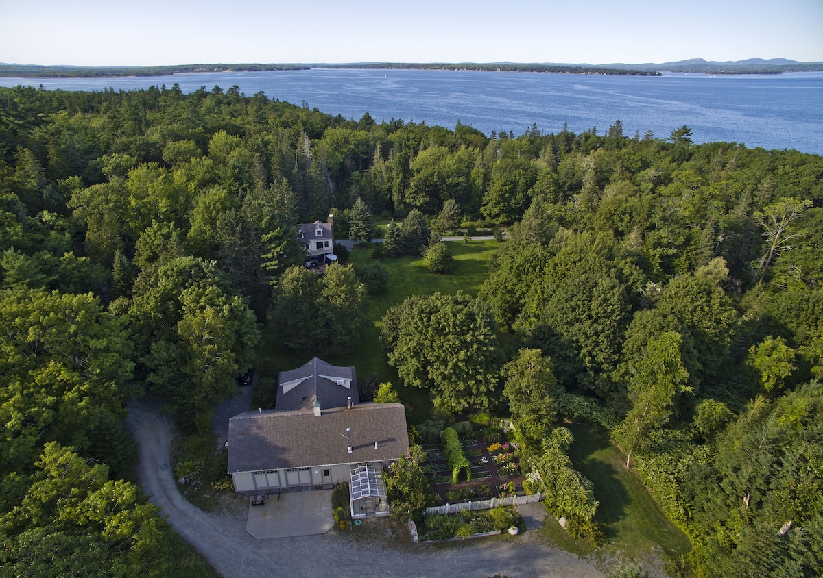 Tranquility Carriage House on beautiful estate on Frenchman’s Bay