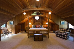 2nd floor master bedroom with en suite