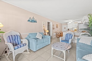 A Place at The Beach 9530-1C Living Room