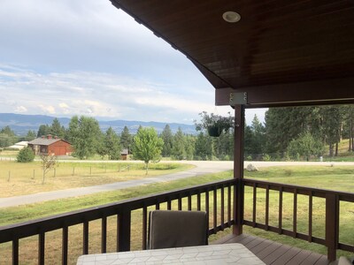 Stunning Views Prime Location 1 bed house 10 min Hamilton 1 min Mill Creek Trail