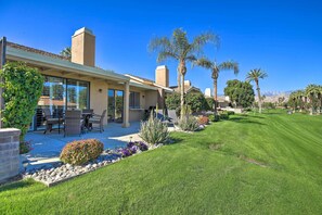 Private Patio | Gas Grill | Lounge Chairs