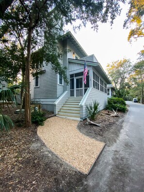 Screen Porch Entrance