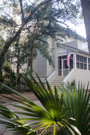 Screen Porch Entrance