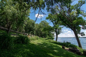 Fully fenced front yard. 