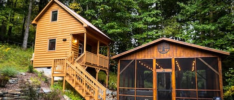 Tiny Cabin in Todd with private 500 sq ft Canopy Lounge