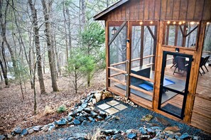 Outdoor shower surrounded by quartz (available during warm months)