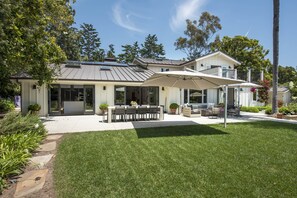 West Facing outdoor Terrace